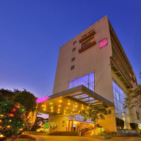 Hotel Parc Estique Pune Eksteriør bilde