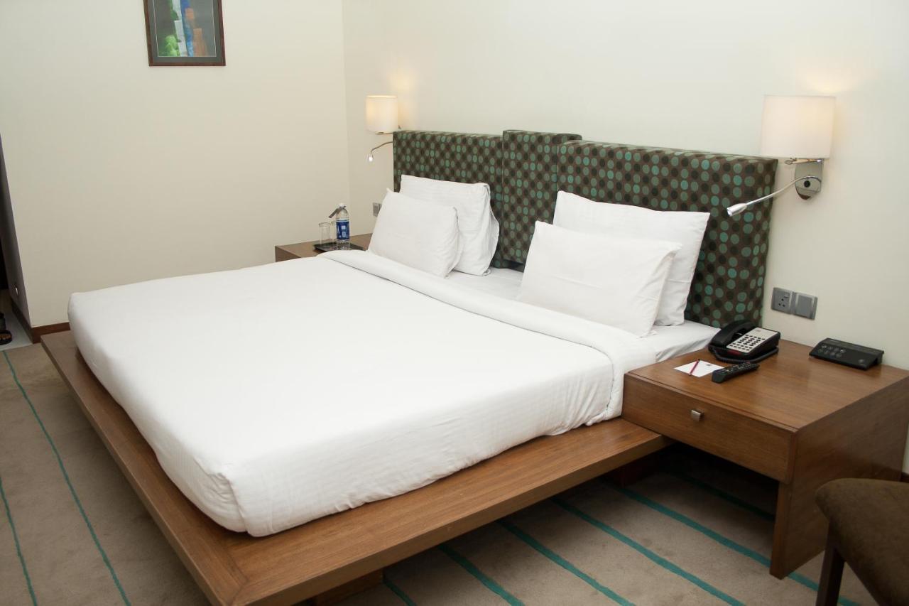 Hotel Parc Estique Pune Eksteriør bilde