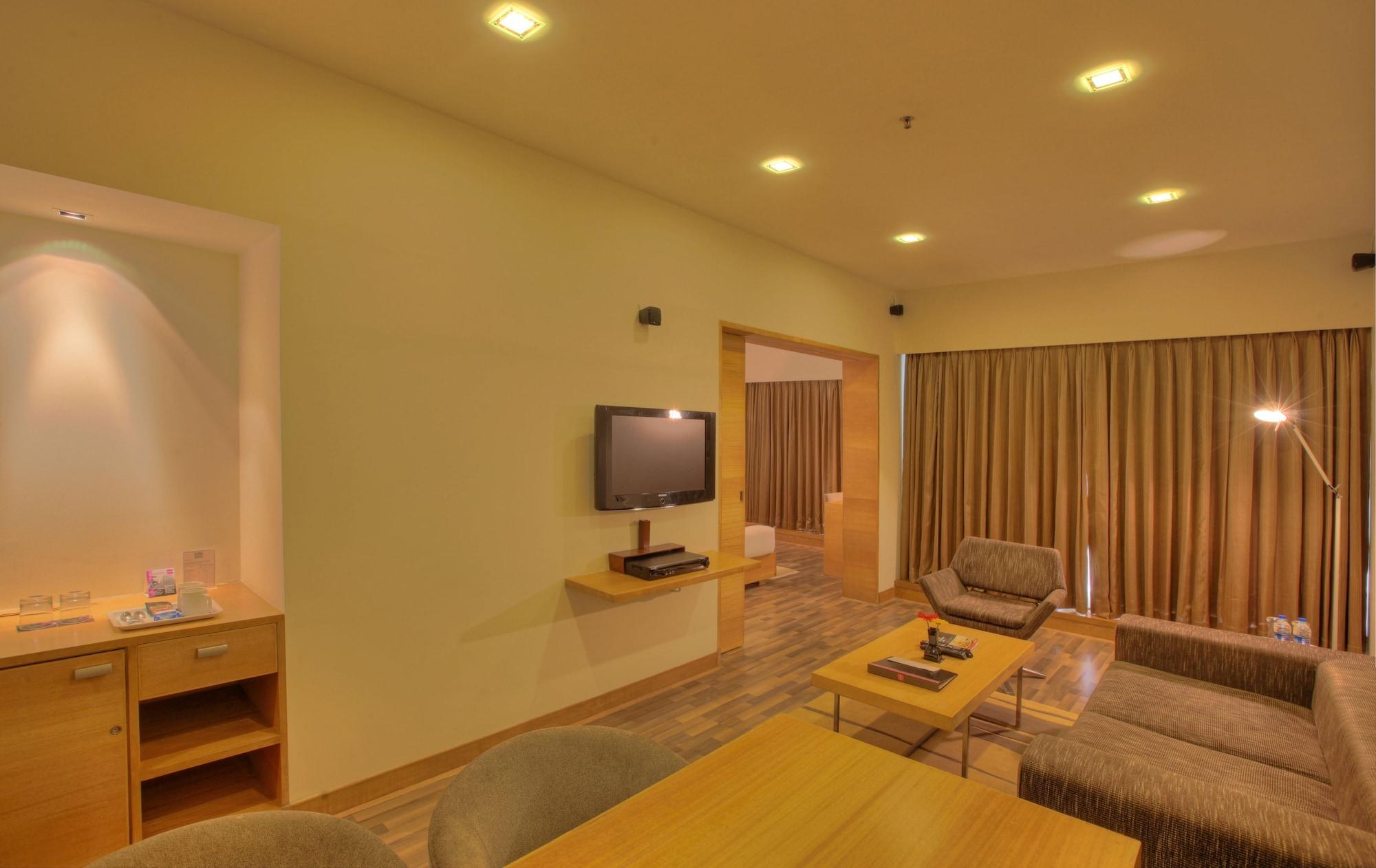 Hotel Parc Estique Pune Eksteriør bilde