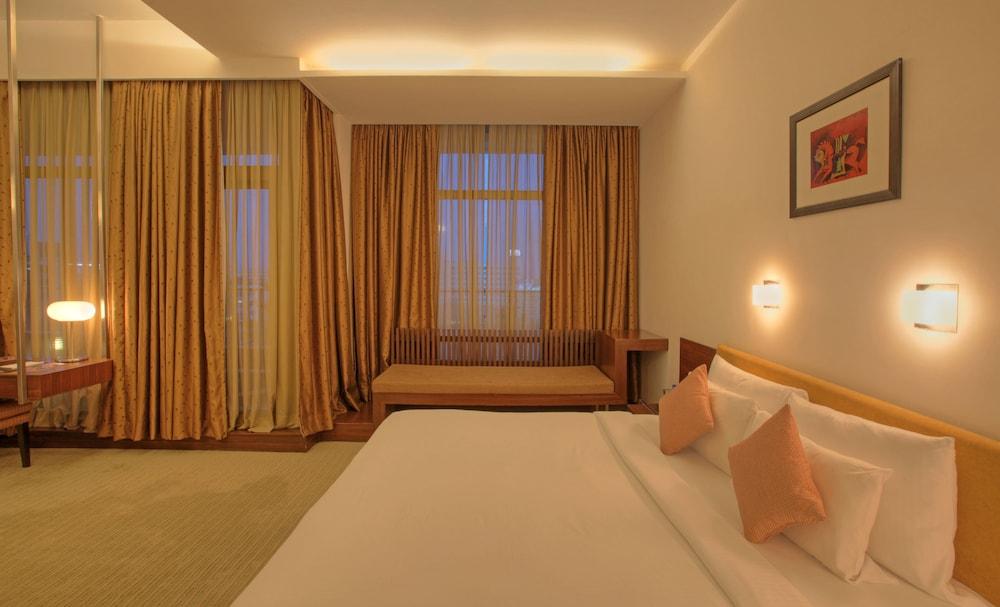 Hotel Parc Estique Pune Eksteriør bilde