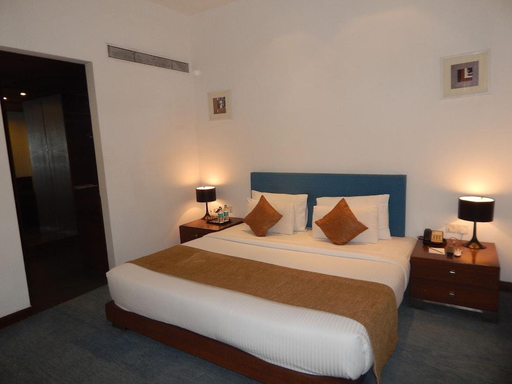 Hotel Parc Estique Pune Eksteriør bilde