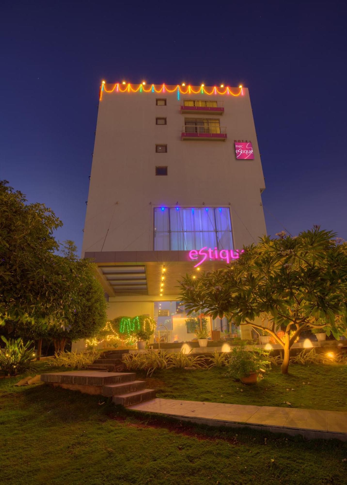 Hotel Parc Estique Pune Eksteriør bilde