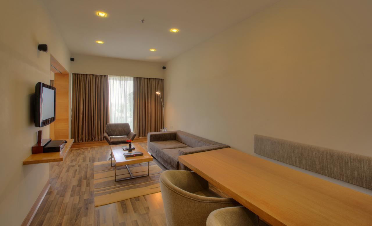 Hotel Parc Estique Pune Eksteriør bilde