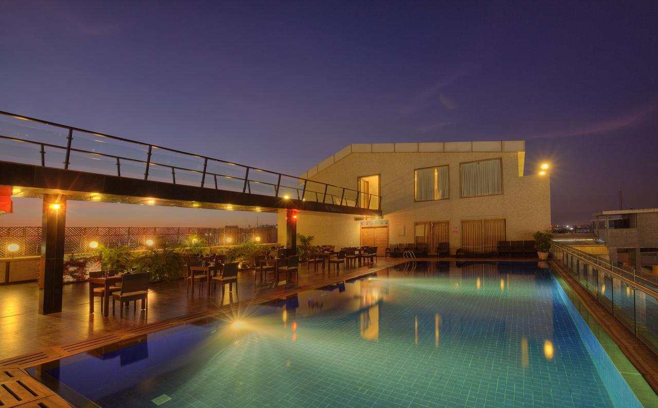 Hotel Parc Estique Pune Eksteriør bilde