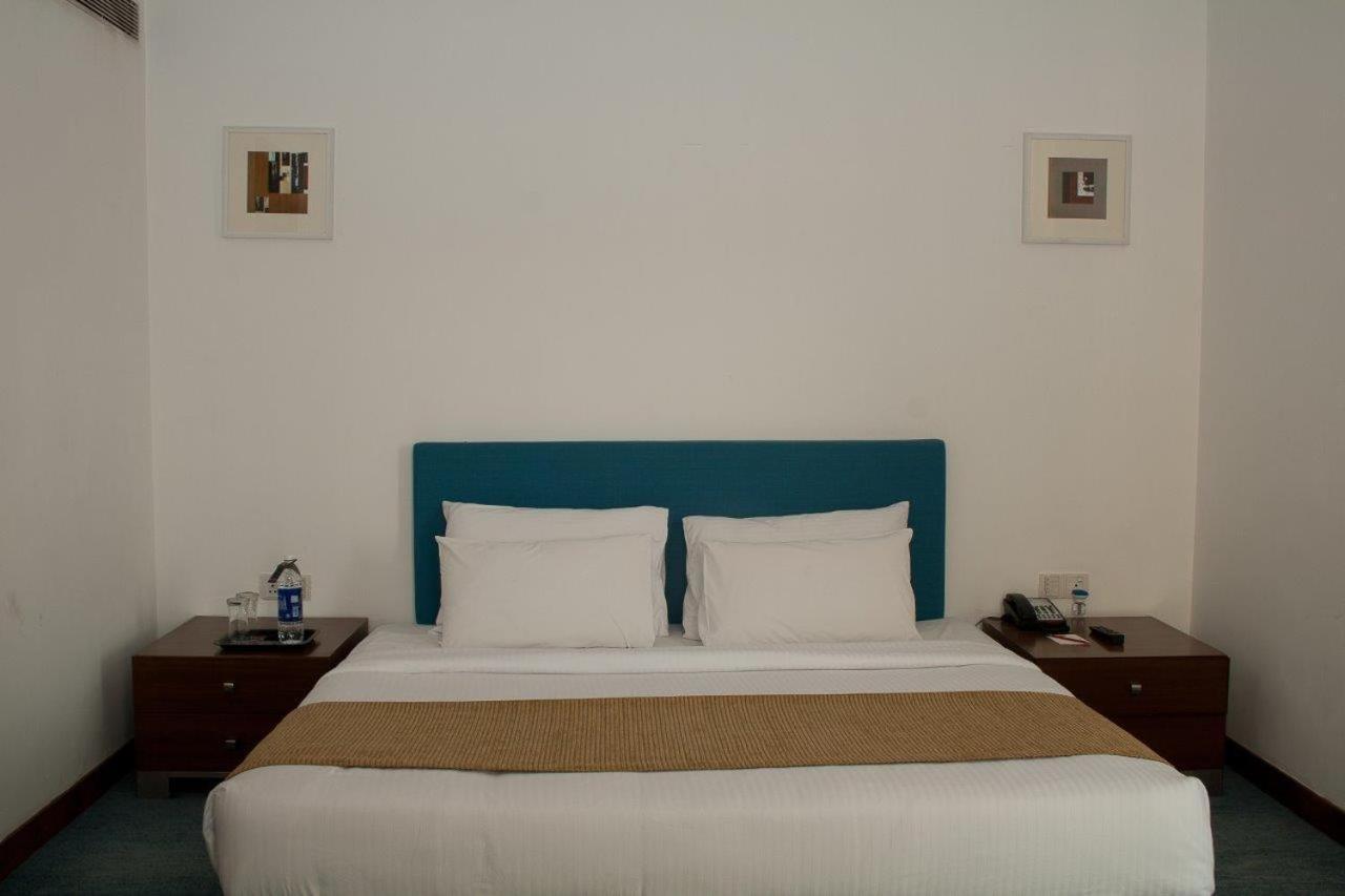 Hotel Parc Estique Pune Eksteriør bilde